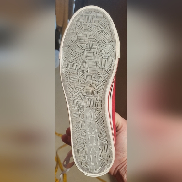 SKICKS Cincinnati Bearcats Low Top Womens Shoes Sneakers Size 7 - Picture 6 of 9